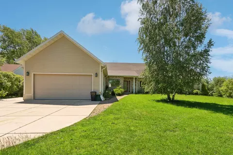 8209 N Port Washington, Fox Point, WI 53217
