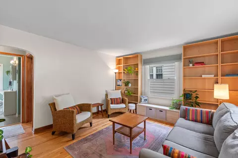 3818 S Lenox, Milwaukee, WI 53207