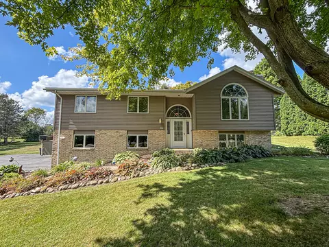 3615 Birnamwood, Polk, WI 53086