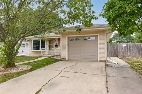 2808 Fleetwood, Racine, WI 53403