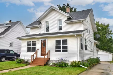 115 W Washington, Hartford, WI 53027