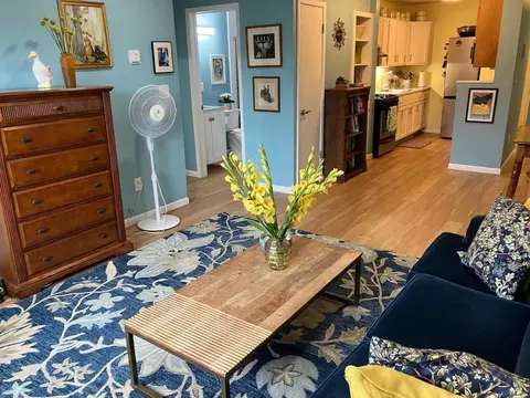 2222 E Belleview #309, Milwaukee, WI 53211