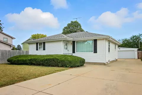 5611 Pershing, Kenosha, WI 53144