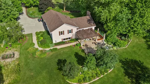 1711 Irish, Erin, WI 53027
