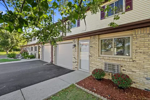 1145 Vogt #9, West Bend, WI 53095