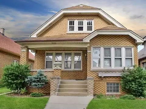 3351 S 11th, Milwaukee, WI 53215