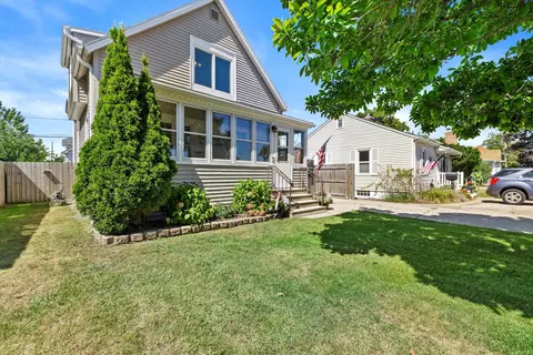 7818 Sheridan, Kenosha, WI 53143