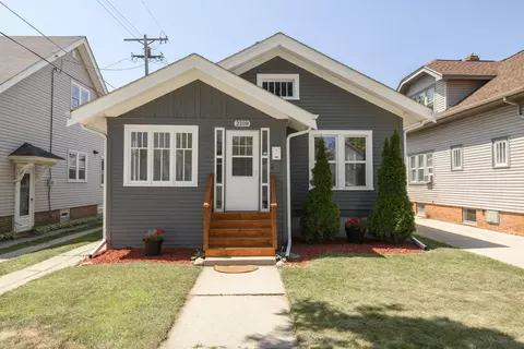 2108 Ashland, Racine, WI 53403