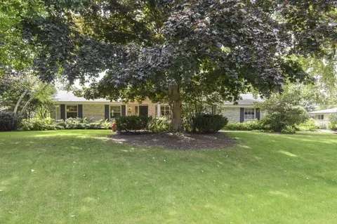 8581 N Fielding, Bayside, WI 53217