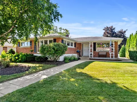 411 Richmond, Sheboygan Falls, WI 53085