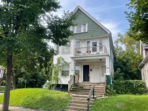 2603 N 37th #2605, Milwaukee, WI 53210