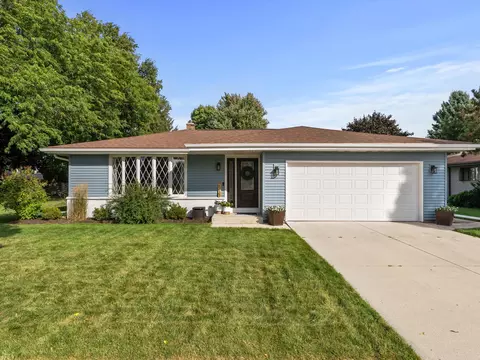 2333 E Shelly, Sheboygan, WI 53083