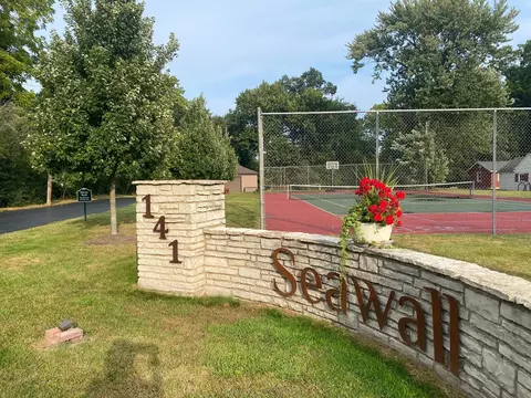 141 S Lakeshore #B1, Racine, WI 53403