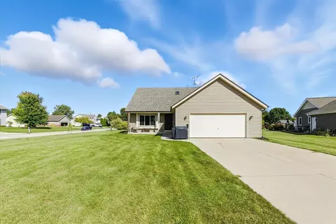 126 Plank, Mukwonago, WI 53149