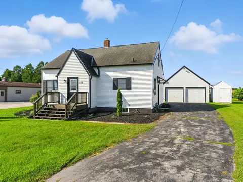 213 S Packer, Manitowoc, WI 54220