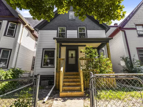 214 N 37th, Milwaukee, WI 53208