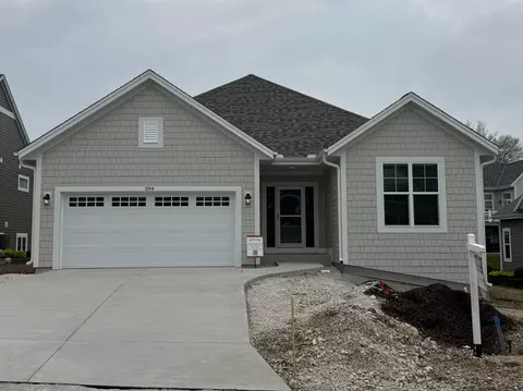 394 Sandy, Pewaukee, WI 53072