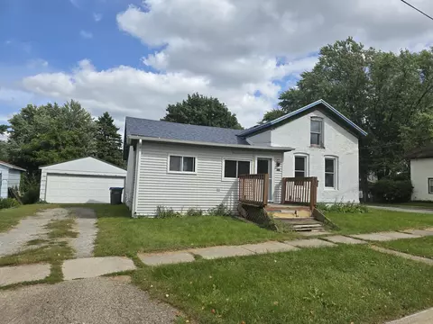 401 N Warren, Watertown, WI 53098