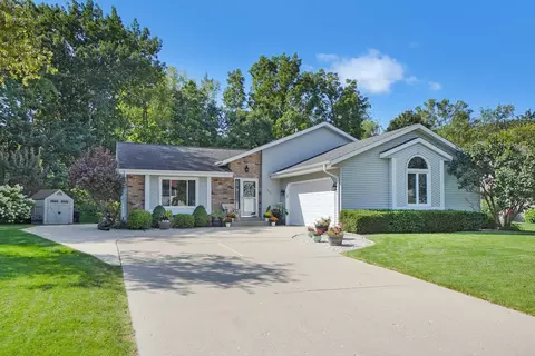 11203 W Drake, Franklin, WI 53132