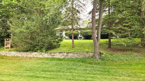 1650 S Lilly, New Berlin, WI 53146