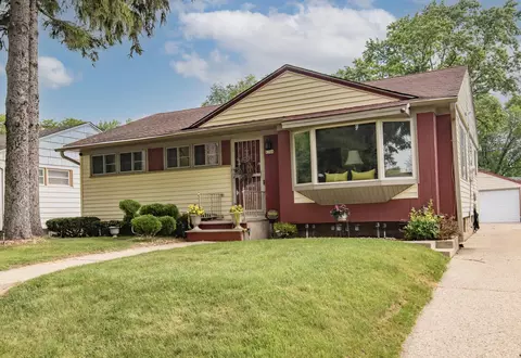 8164 W Muriel, Milwaukee, WI 53218
