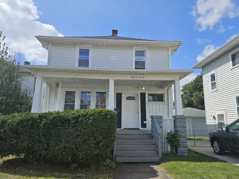 1820 Holmes, Racine, WI 53403