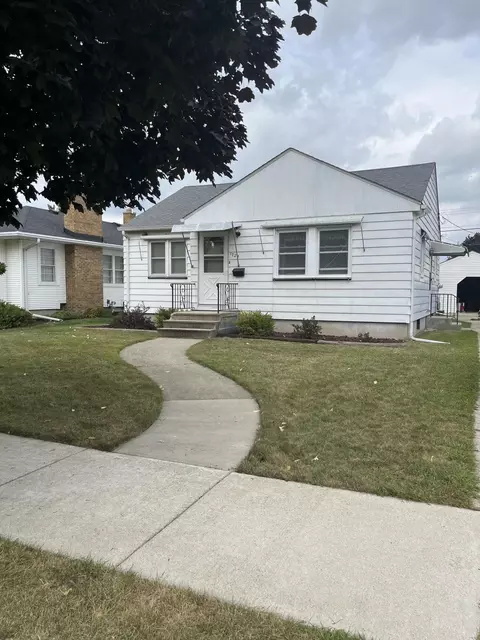 1724 31st, Kenosha, WI 53140