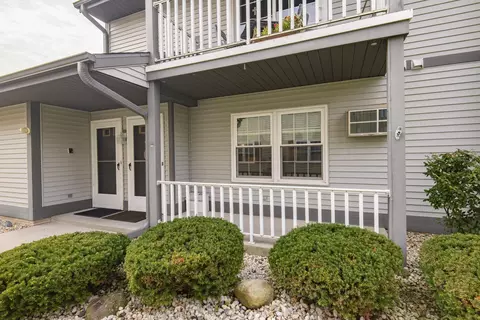 810 Rockingham #D, West Bend, WI 53090