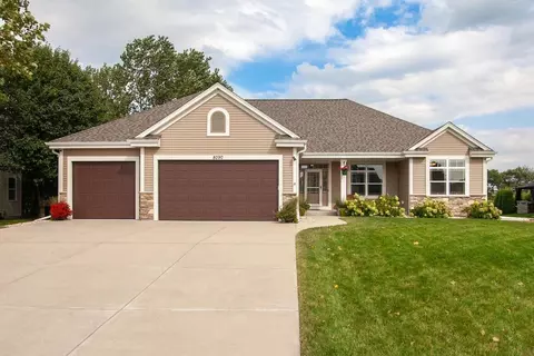n8090 Preserve Park Drive, Ixonia, WI 53036