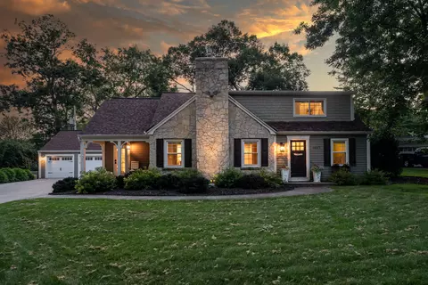 1647 N 122nd, Wauwatosa, WI 53226