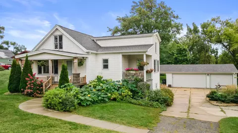 2925 W Acre, Franklin, WI 53132