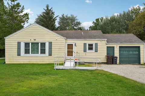 9301 W Cold Spg, Greenfield, WI 53228