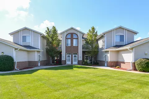 1301 College #7F, South Milwaukee, WI 53172