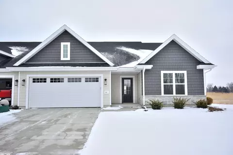 1121 Elderberry, Oconomowoc, WI 53066