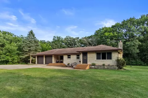 w331s7559 County Road Ee, Mukwonago, WI 53149