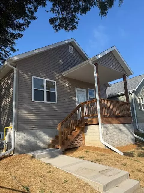 3522 W Galena, Milwaukee, WI 53208