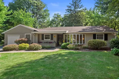 10125 W W Rdg, Hales Corners, WI 53130