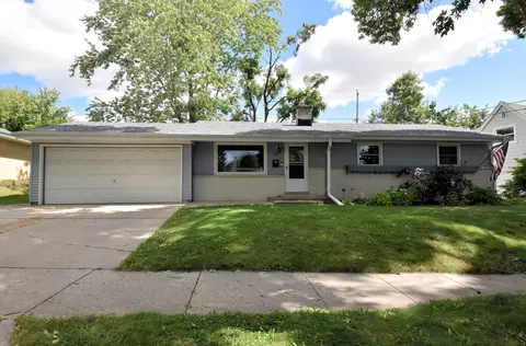 832 S 88th, West Allis, WI 53214