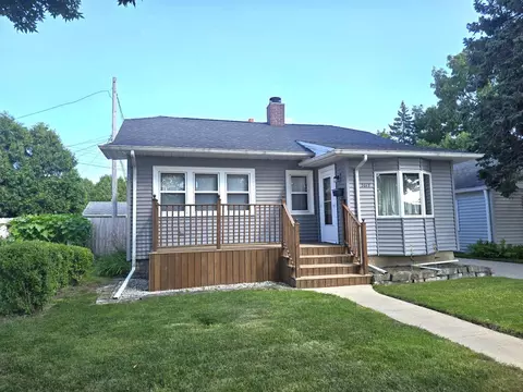 2017 Arthur, Racine, WI 53405