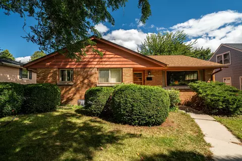 w67n786 Evergreen, Cedarburg, WI 53012