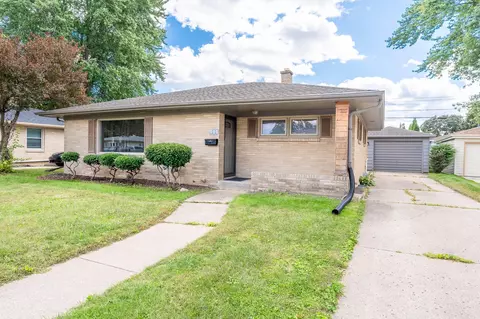 901 Saxony, Racine, WI 53402