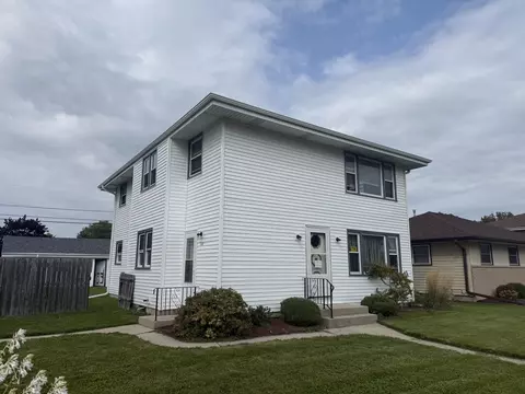 728 Lakeview, South Milwaukee, WI 53172