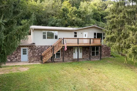 S8199 State Highway 61, Kickapoo, WI 54652