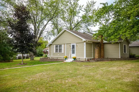 225 Park, Twin Lakes, WI 53181