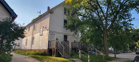 3377 N Palmer, Milwaukee, WI 53212