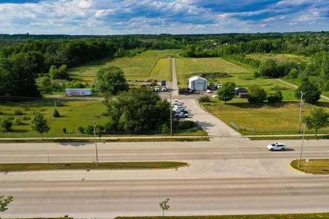 5732 W Rawson, Franklin, WI 53132