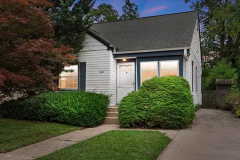 4706 N Hollywood, Whitefish Bay, WI 53211