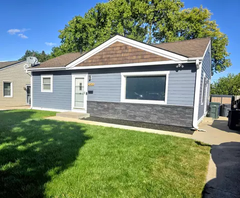 2450 S 92nd, West Allis, WI 53227