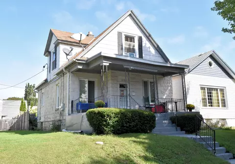 2218 Eden, Saint Francis, WI 53235