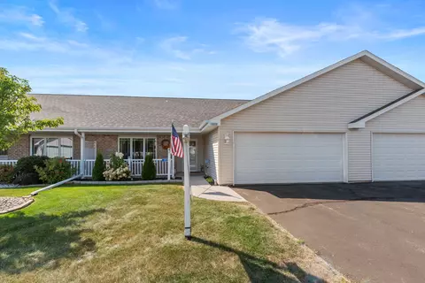 1522 Willowbrook, Sheboygan, WI 53081